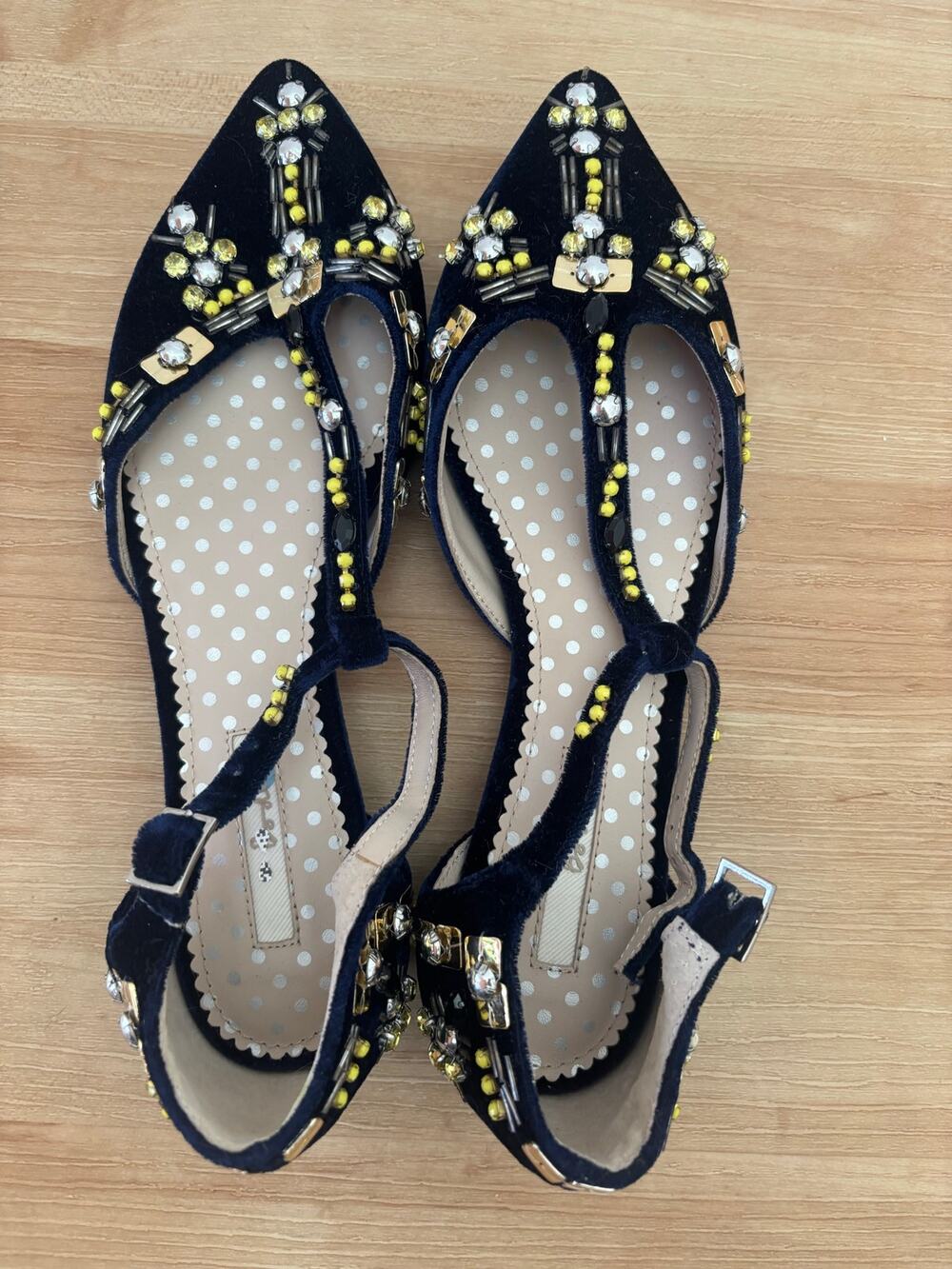Boden Velvet $260 Jewel Embellished Sz UK 40 Pointed Mary Jane Shoes Flats